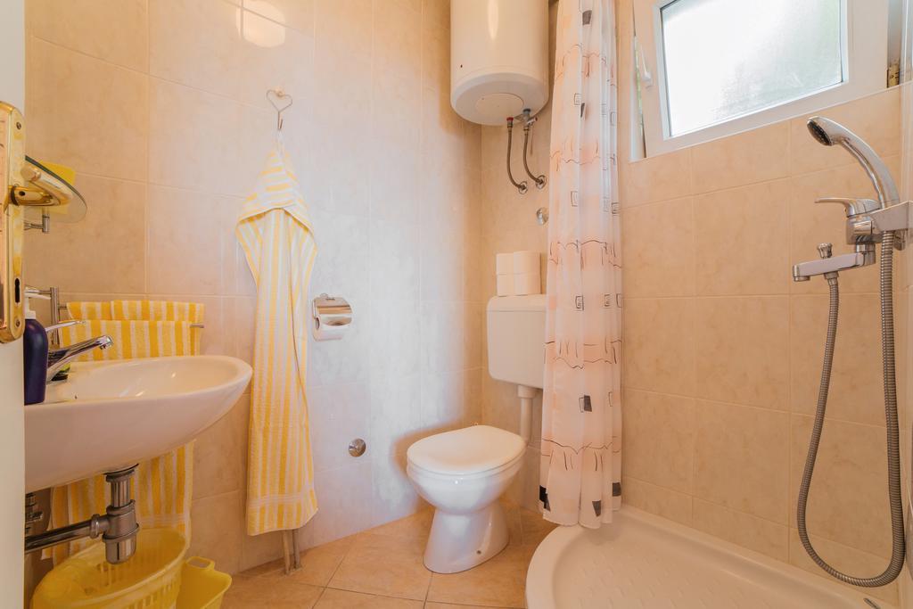 アパートメンツ ダダ オミシュ 部屋 写真