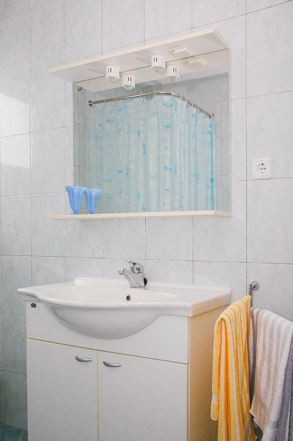 アパートメンツ ダダ オミシュ 部屋 写真